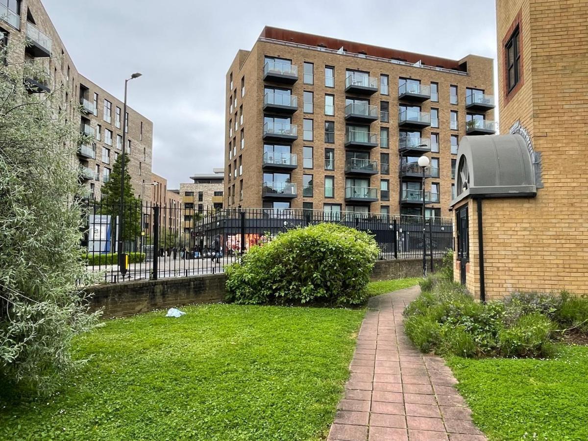 Surrey Docks Se16 Near Canada Water N Easy Access Canary Wharf Londra Exterior foto